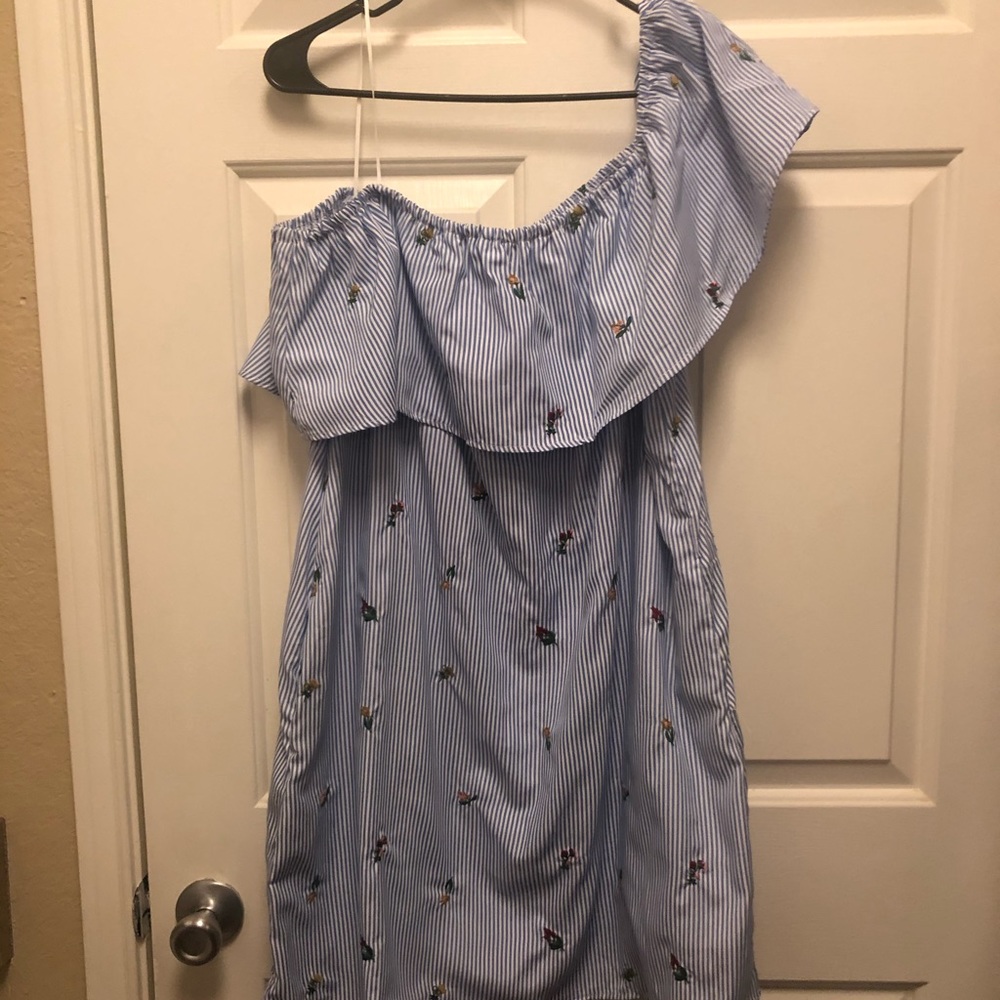 Blue stripped dress.